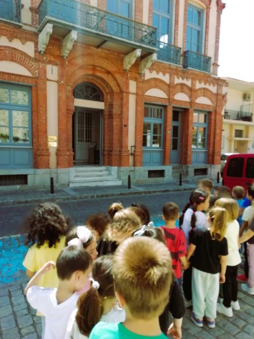 IMG-827bf3d5d33c2bd5f1c45d42481e4209-V